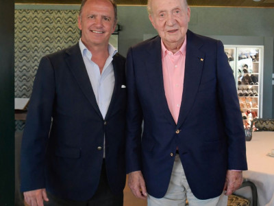 El rey D. Juan Carlos I junto a D. Rodrigo Molina