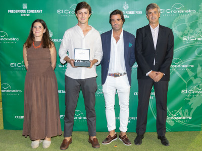 Ganador Scratch, Ignacio Mejía Pérez-Salas, junto a Dña. Carla Sanchís, D. Álvaro Sanchís y D. Gonzalo Piñar
