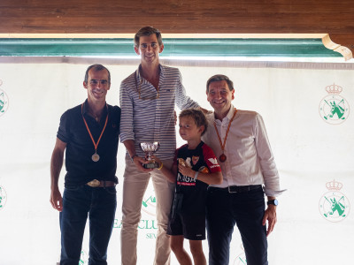 Pódium Veteranos masculino